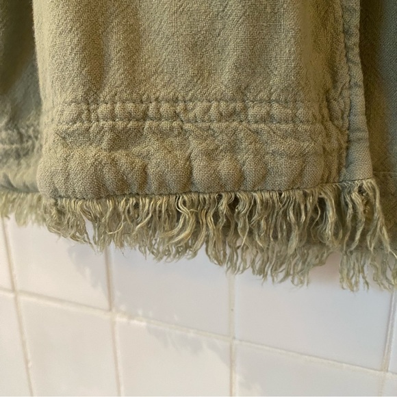 Thread + Supply sleeveless casual shirt with fringe and buttons in back size XS - Picture 4 of 8